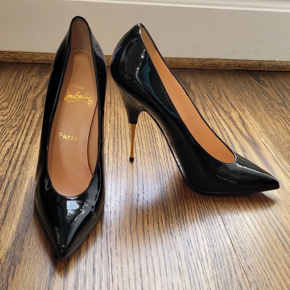 Christian Louboutin Black Patent Leather Gold Stilettos Red Bottoms Size 39